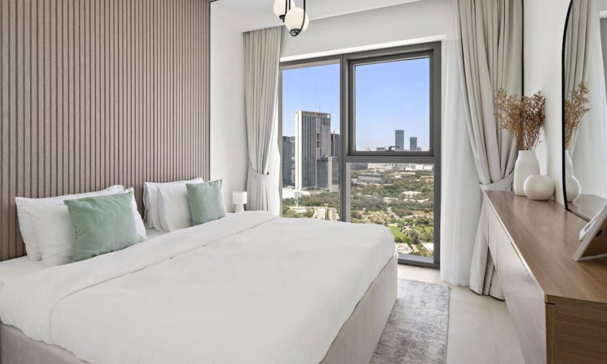 Za'abeel 1 Apartment | Modern 2-BR Oasis Downtown Views