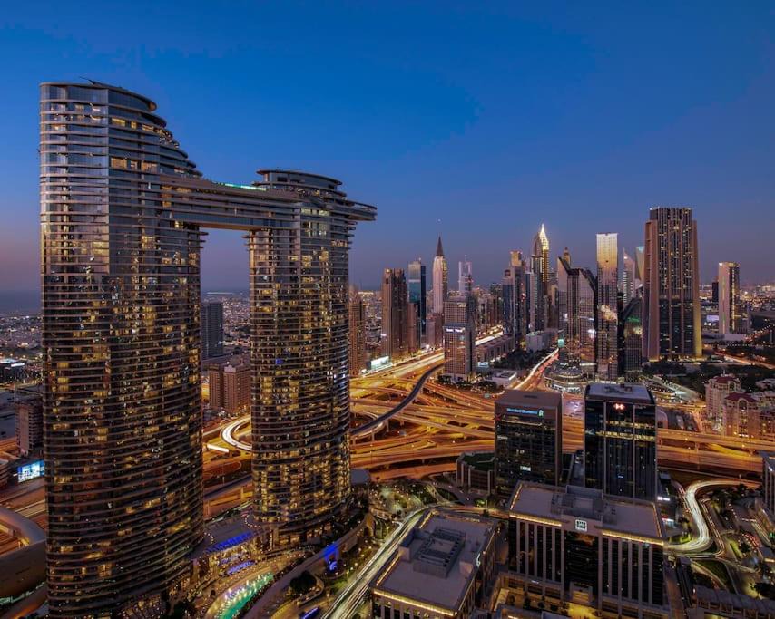 Downtown Dubai Apartment | Modern 2BR with Balcony Sea Views and Pool, Gym Near Attractions