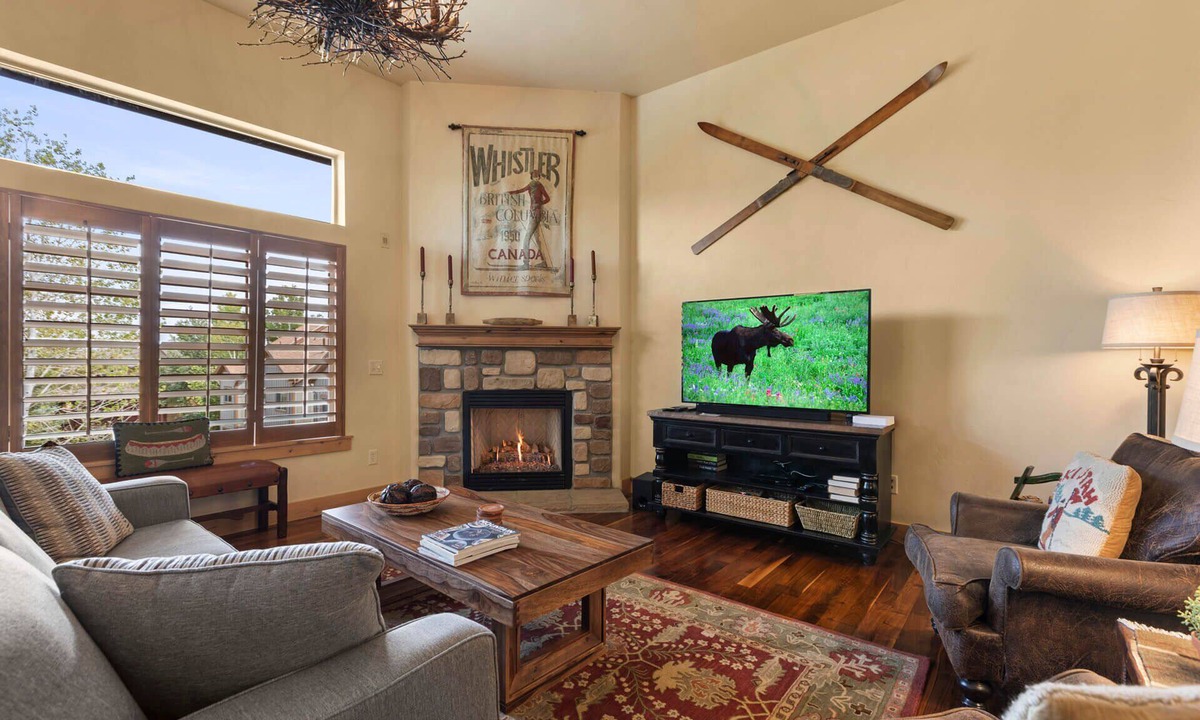 Bear Hollow Village House | Moose Mgmt at Bear Hollow 5437: Pvt. Hot Tub-BBQ-Garage Parking- Dogs Welcome