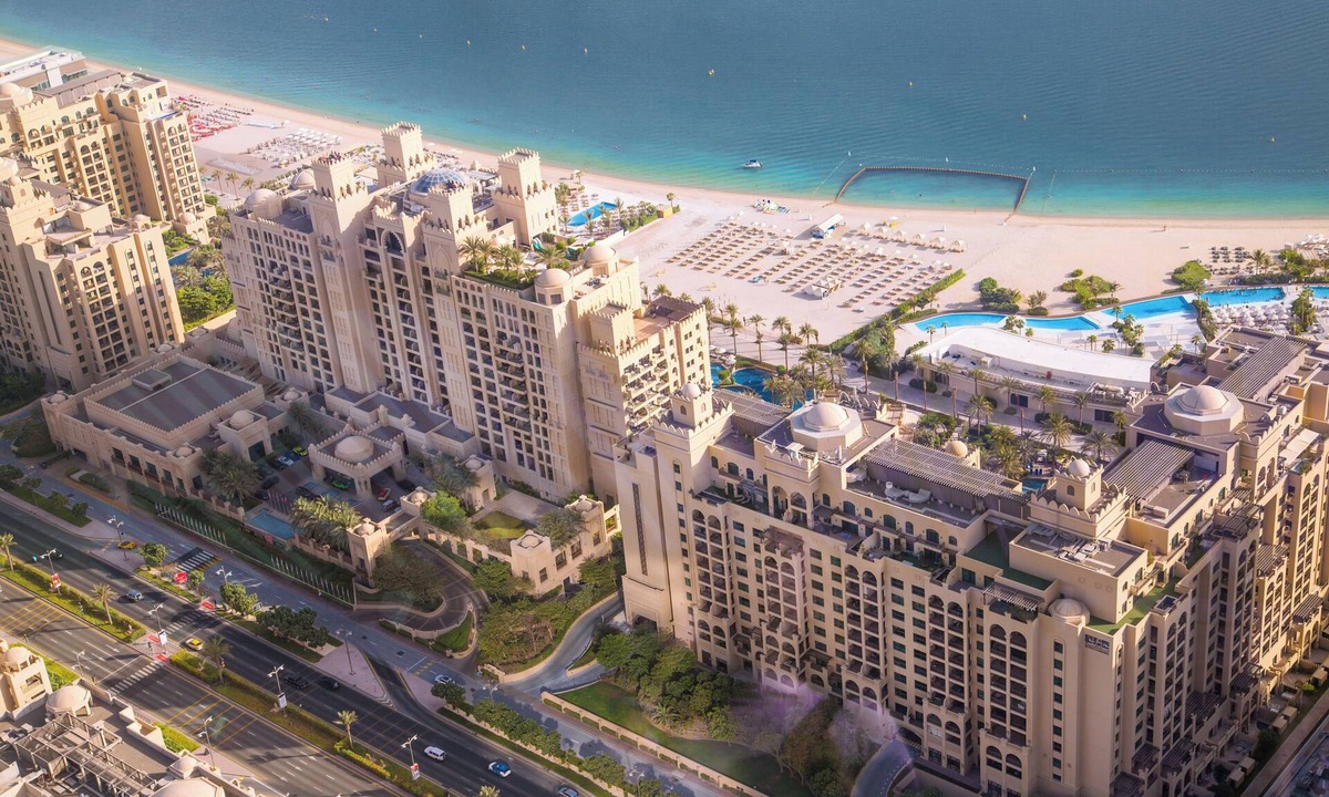 Palm Jumeirah Apartment | New Fairmont Residences by Propigo