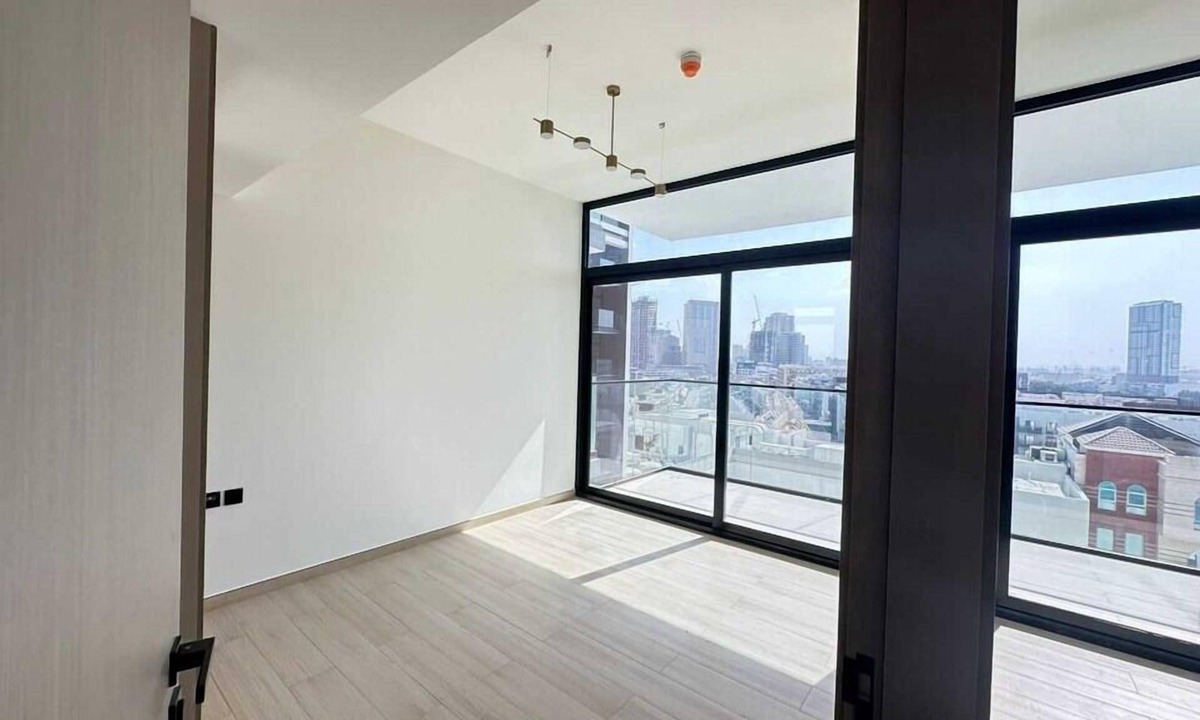 Jumeirah Village Circle Apartment | OYO HOME 1403 Spacious 1-bed Apartment In Jvc Be