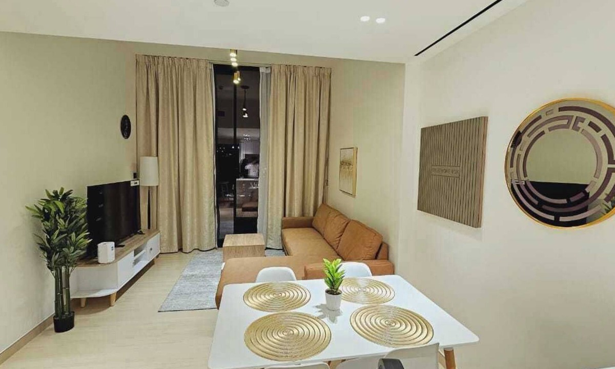 Jumeirah Village Circle Apartment | OYO HOME 1405 Spacious 1bed In Jvc Be