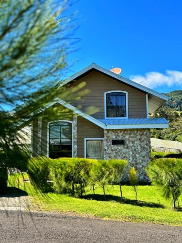 Fraijanes Ski Chalet | Poas Green Chalets