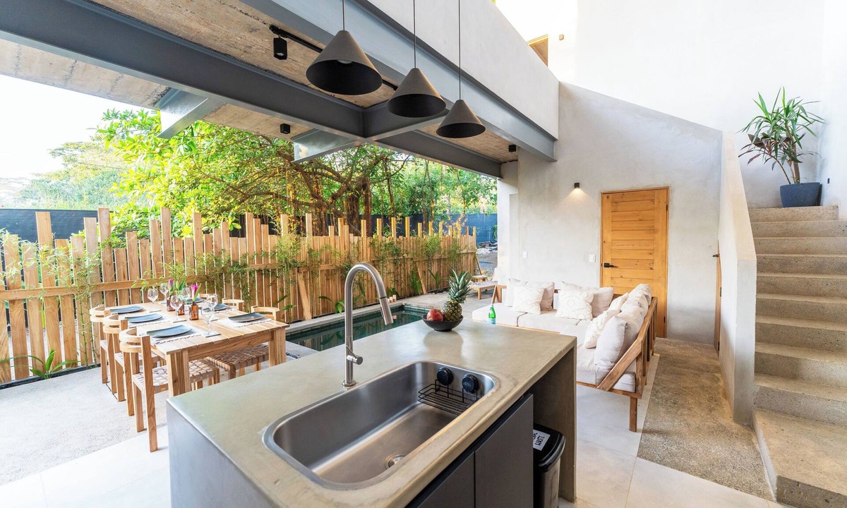 Carmen House | Private Unit in Luxury Villa Central Santa Teresa