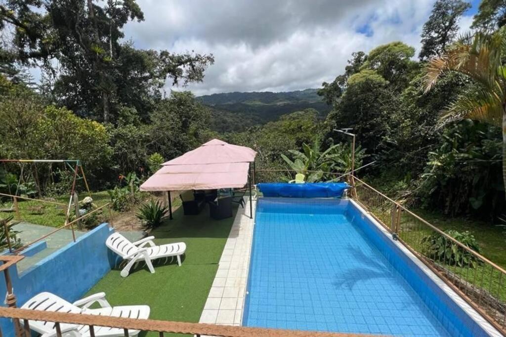 San Isidro Ski Chalet | Quinta privada con cabaña y piscina temperada