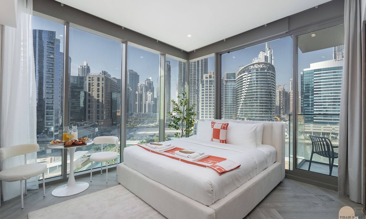 Business Bay Apartment | Réveille Face au Burj Khalifa Vu Canal & Piscine