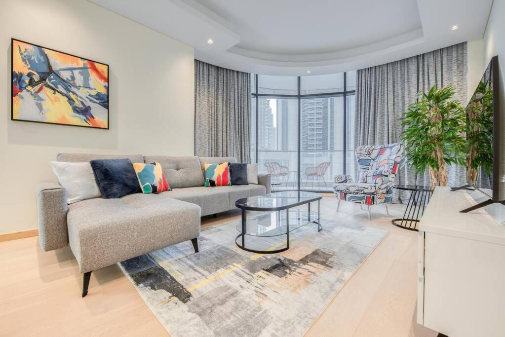 Downtown Dubai Apartment | RH - Beautiful & Spacious furnished 01 BR, Walk away from Dubai Mall