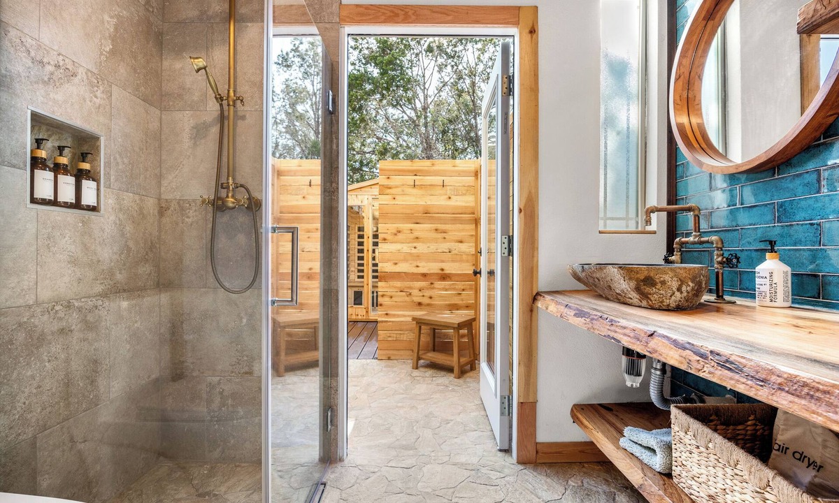 Wimberley House | Romantic Luxury Retreat-hot/cold pool & sauna