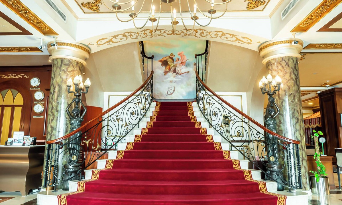 Bur Dubai Hotel | Royal Ascot Hotel