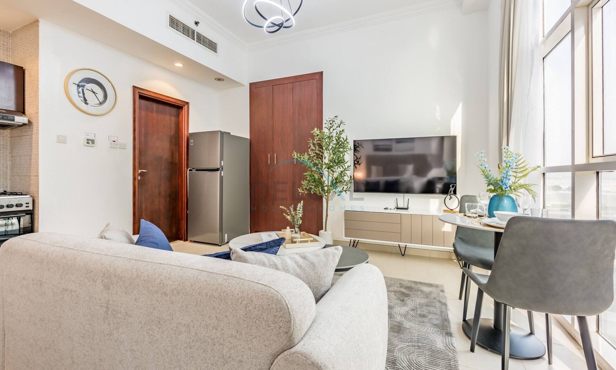 Business Bay Apartment | Studio Near Dubai Water Canal and Bus Station, Conveniently Close to Downtown