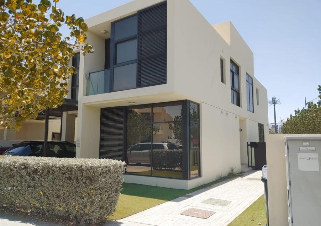 Al Qusais Villa | The Golf Resort Villa, Ideal for Big Family and Group