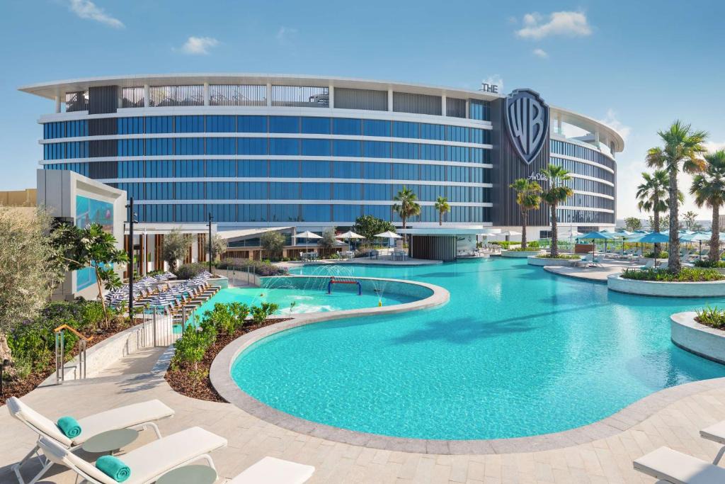 Abu Dhabi Hotel | The WB Abu Dhabi, Curio Collection By Hilton