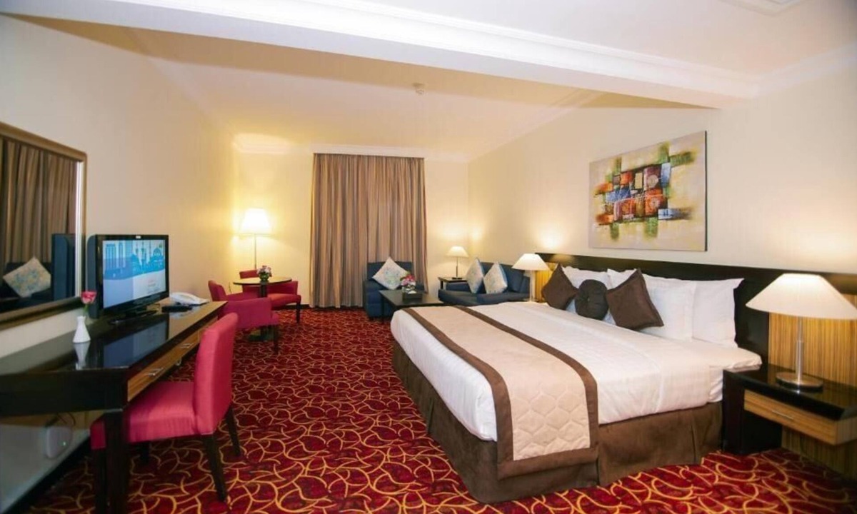 Al Muraqqabat House | Three Bedroom Apartment Near Al Shamsi Building By Luxury Bookings