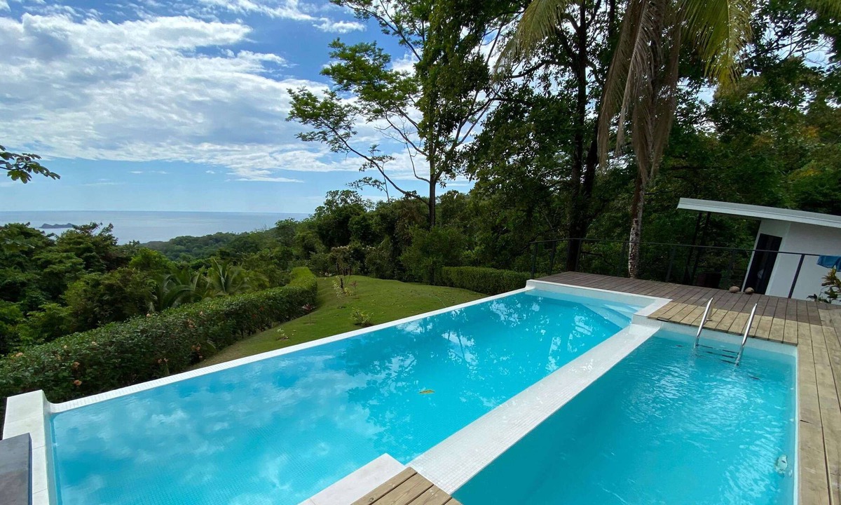 Ballena House | Three Suites with Ocean Views and Newly Expanded Pool