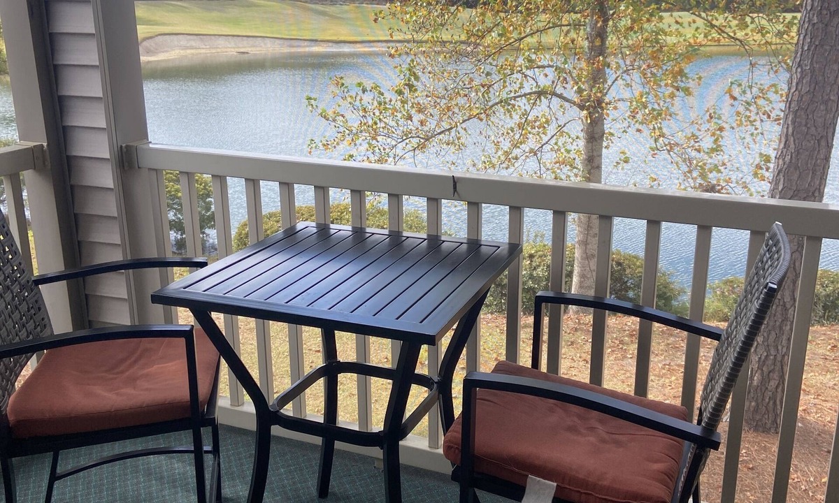 Pawleys Island Condo | “Truly Beautiful”. Golf Course & Lake View Getaway – Minutes from the Beach!