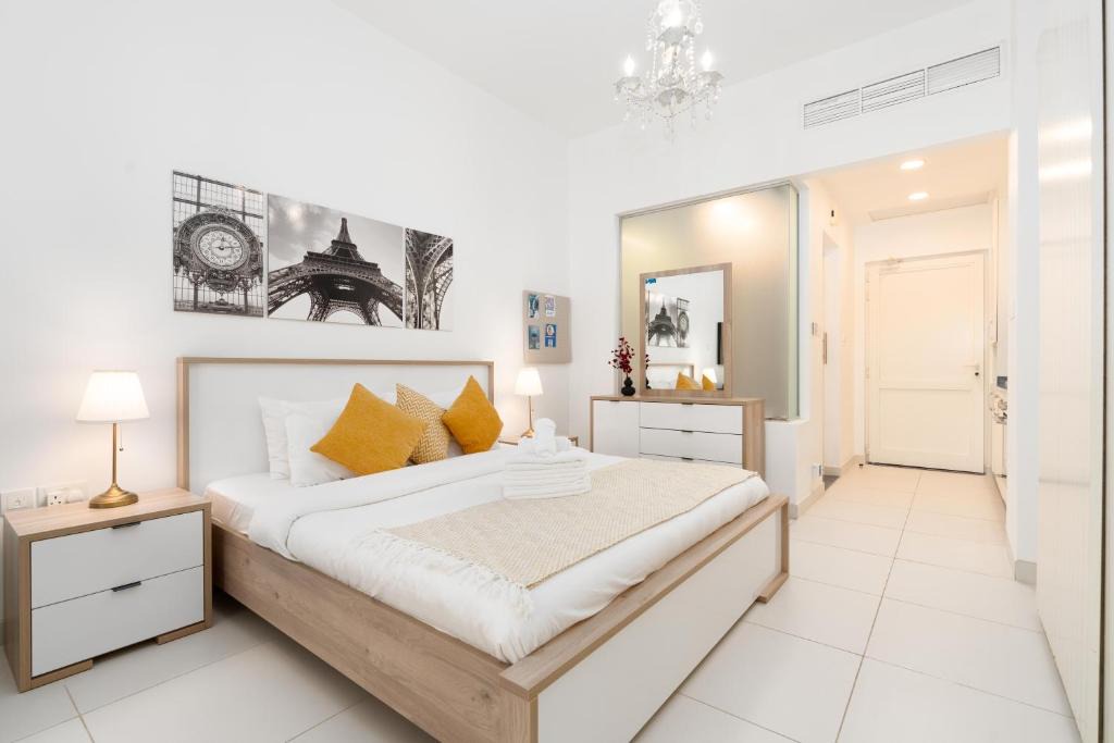 Palm Jumeirah House | Unified Vacation Homes-Deluxe Sea View Studio-Balcony-Parking-20