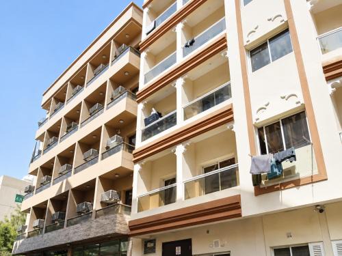 Old Dubai Apartment | Urban Comfort Stay in Deira