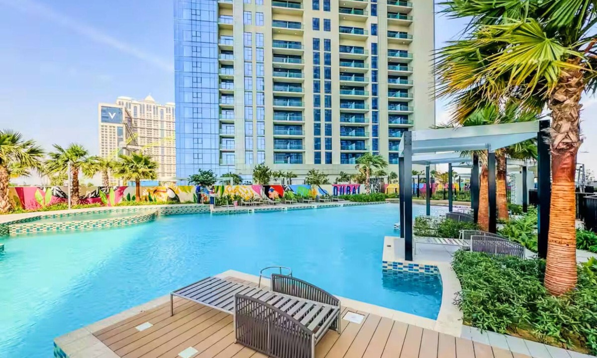 Sheikh Zayed Road Apartment | Vogue | Aykon City Business Bay near Metro Station