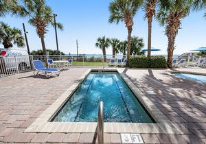 2nd Floor Oceanfront Snowbird Friendly Condo w/ Shared Pool/Hot Tub, AC, WiFi!