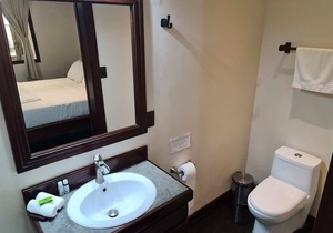 Cahuita Queen Room at Hona Beach Hotel