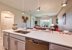Charming home with Mickey themed decorated bedroom near Disney