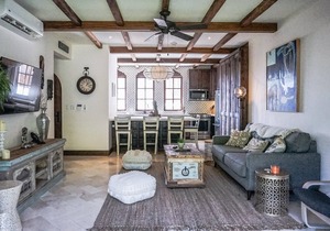 Condo with outside dining area, few steps to Danta Beach- At Las Catalinas