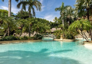 Escape to this poolside condo - The best location in Tamarindo