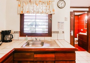 Ideal Getaway Near Town & Protected Mangroves w/Shared Pool & Hammock, WiFi