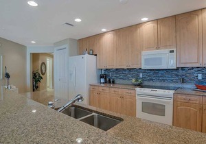 North facing luxury 3/2 condo overlooking the marina
