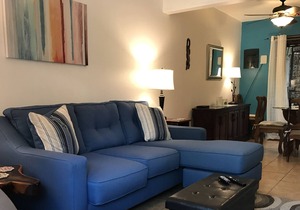 Roof top patio - 2 Bedroom Condo - Walk to Beach, Shops