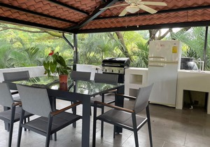 Two Bedroom condo with Great Roof Terrace and walking distance to the beach