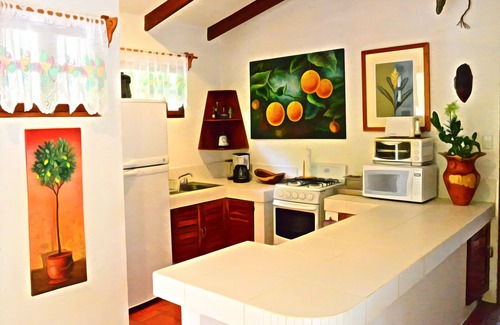 Palm Beach Estates House | 2 MINUTE WALK TO BEACH - Private Pool, Patio & Garden HIDDEN GEM Charming Home