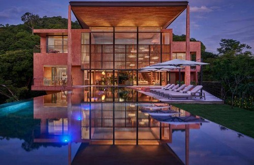 Papagayo Peninsula Resort | 2399 m² Resort ∙ 3 bedrooms ∙ 127 guests