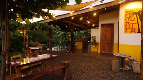 San Francisco de Coyote Hostel | Alouatta Playa Coyote