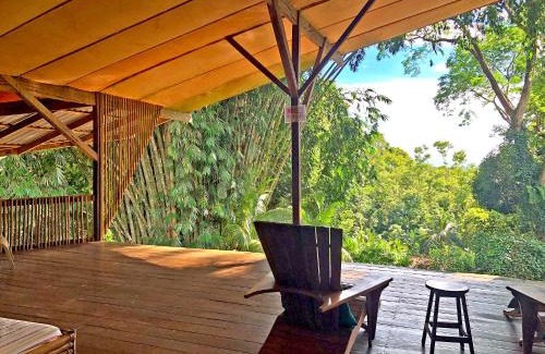 Ballena Hostel | Cascada Verde Eco Lodge & Hostel