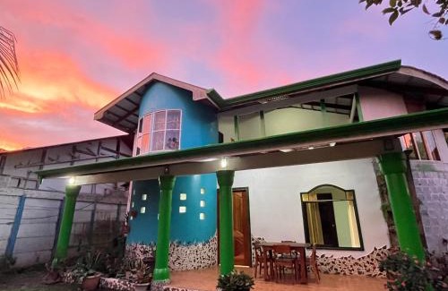 Tortuguero House | Hostel Castle House