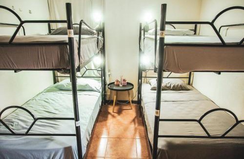 Tamarindo Hostel | Mai Ke Kai Surf House