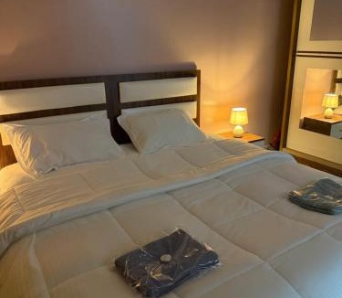 Al Hamra Ski Chalet | استراحة الأسطورة AlAstura rest
