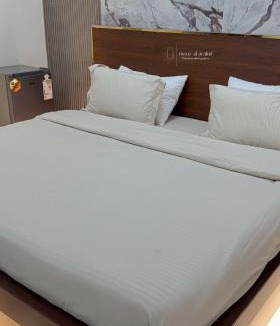 Sur Apartment | الروزنة للشقق المفروشة