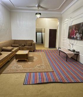 Al Ashkharah House | بيت الاشخرة
