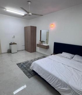 Nizwa Apartment | جناح الراحة فرق