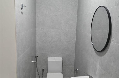 Azaiba Apartment | دوبلكس عصري 5دقائق من المطار و المولات والمقاهي