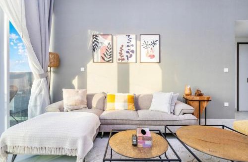 Bur Dubai Apartment | 1-Bedroom Apartment near Dubai Frame High Floor