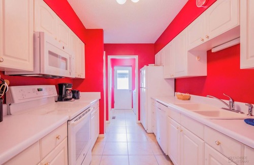 South Beach Condo | 1582 Lagoon Villas- 3b/3b neat South Beach Marina, Pickleball