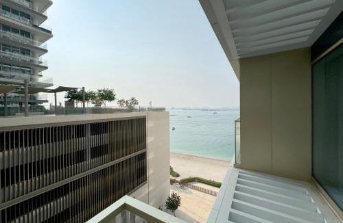 Dubai Marina Apartment | 1BR Sea View at Grand Bleu - Emaar Beachfront