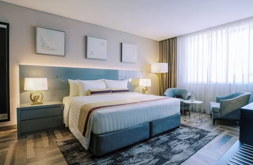 Al Muraqqabat Hotel | 2 Units | Adventure Retreat | Dubai Fountain, Burj Khalifa & Rooftop Leisure