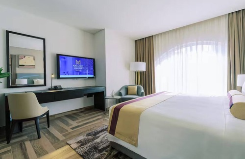 Al Muraqqabat Hotel | 2 Units | Adventure Retreat | Dubai Fountain, Burj Khalifa & Rooftop Leisure