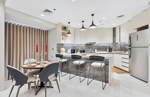Business Bay Apartment | 2BR Central Apt in Business Bay