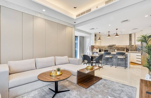 Business Bay Apartment | 2BR Central Apt in Business Bay