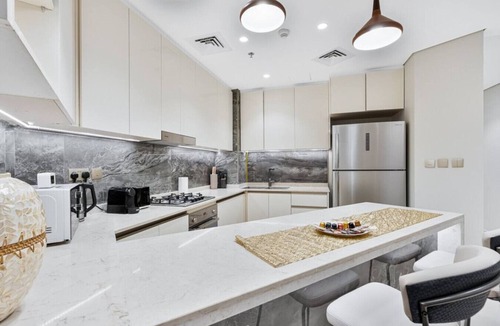 Business Bay Apartment | 2BR Central Apt in Business Bay